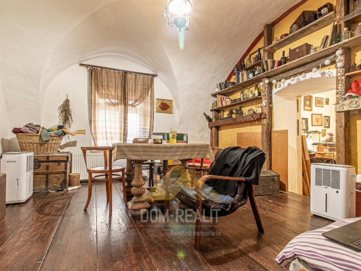 Svätý Jur, Prostredná – fotka 3